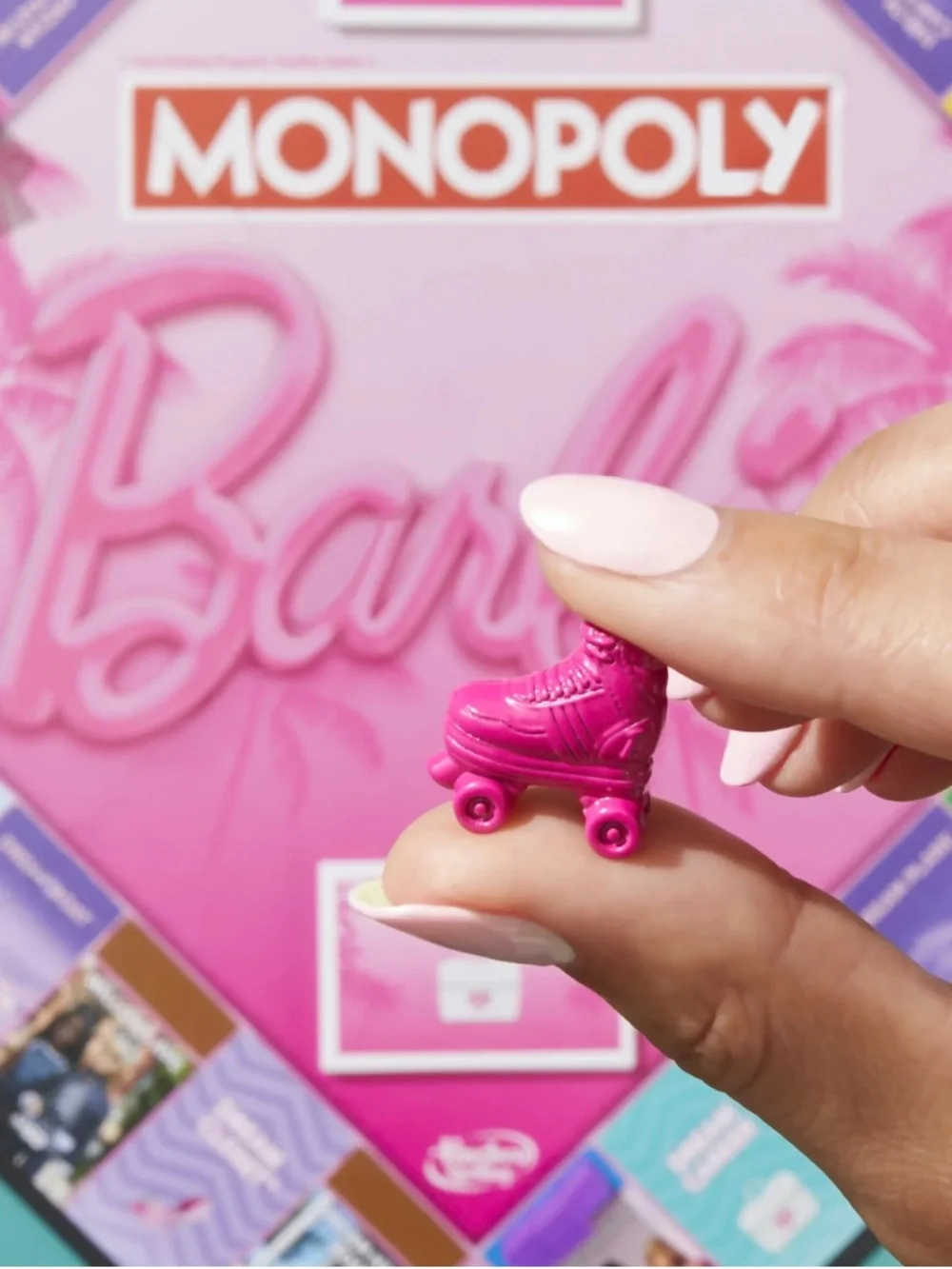 Brand NEW Barbie Monopoly Board Game – 6 Pink Tokens 16 Dreamhouses Barbie Money